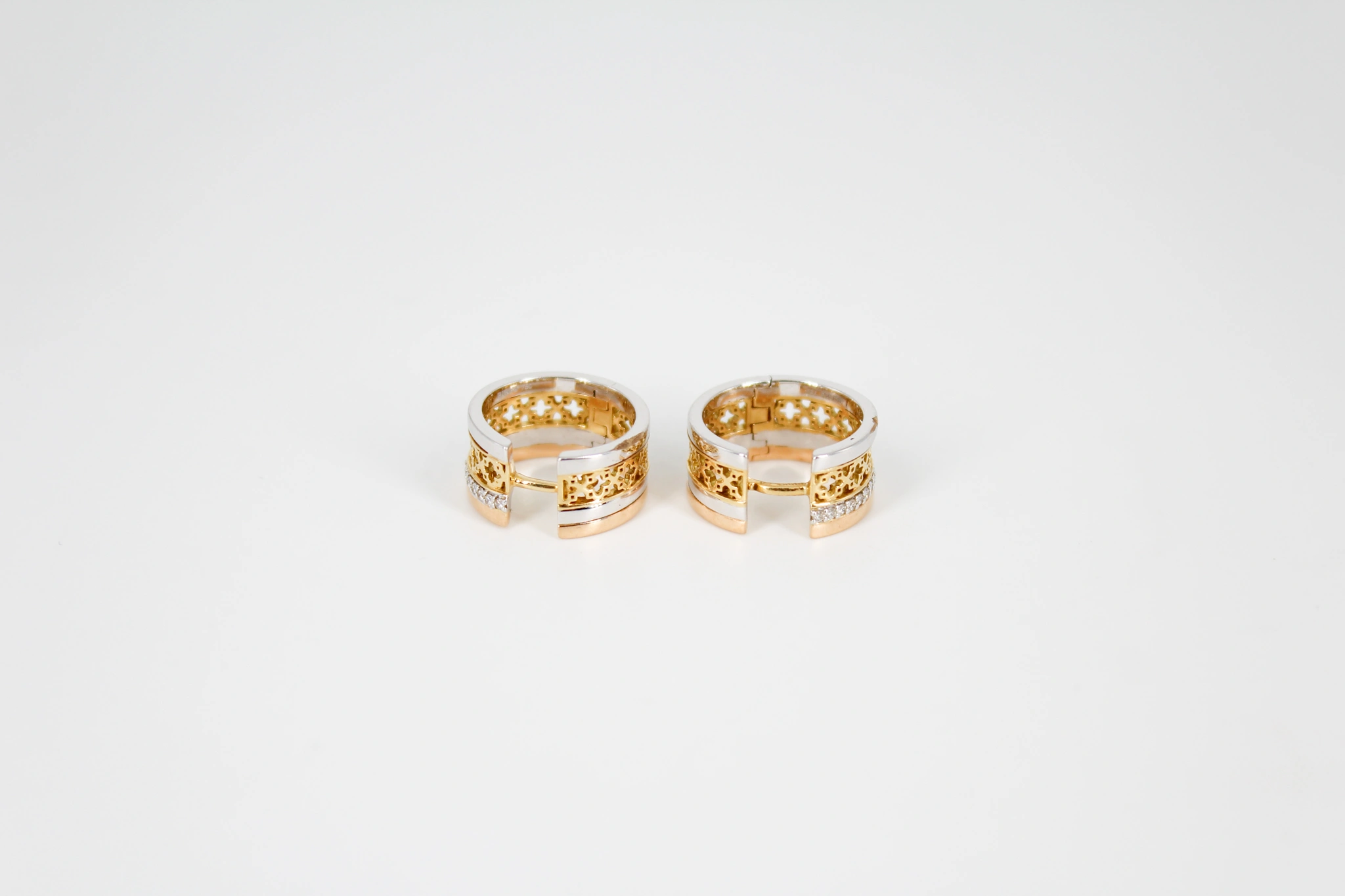 Aro de oro combinado de 18k con circonitas — vista alternativa