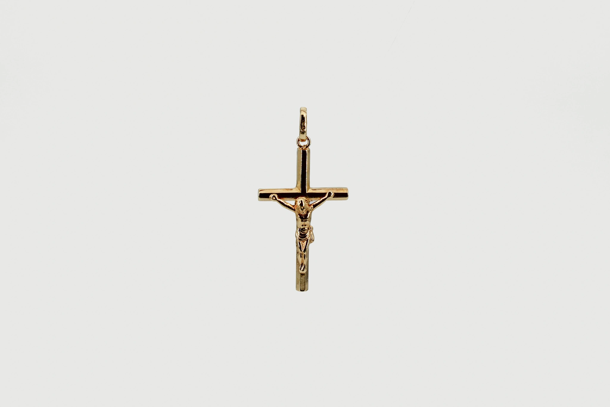 Cruz de oro de 18k con Cristo crucificado — foto 3