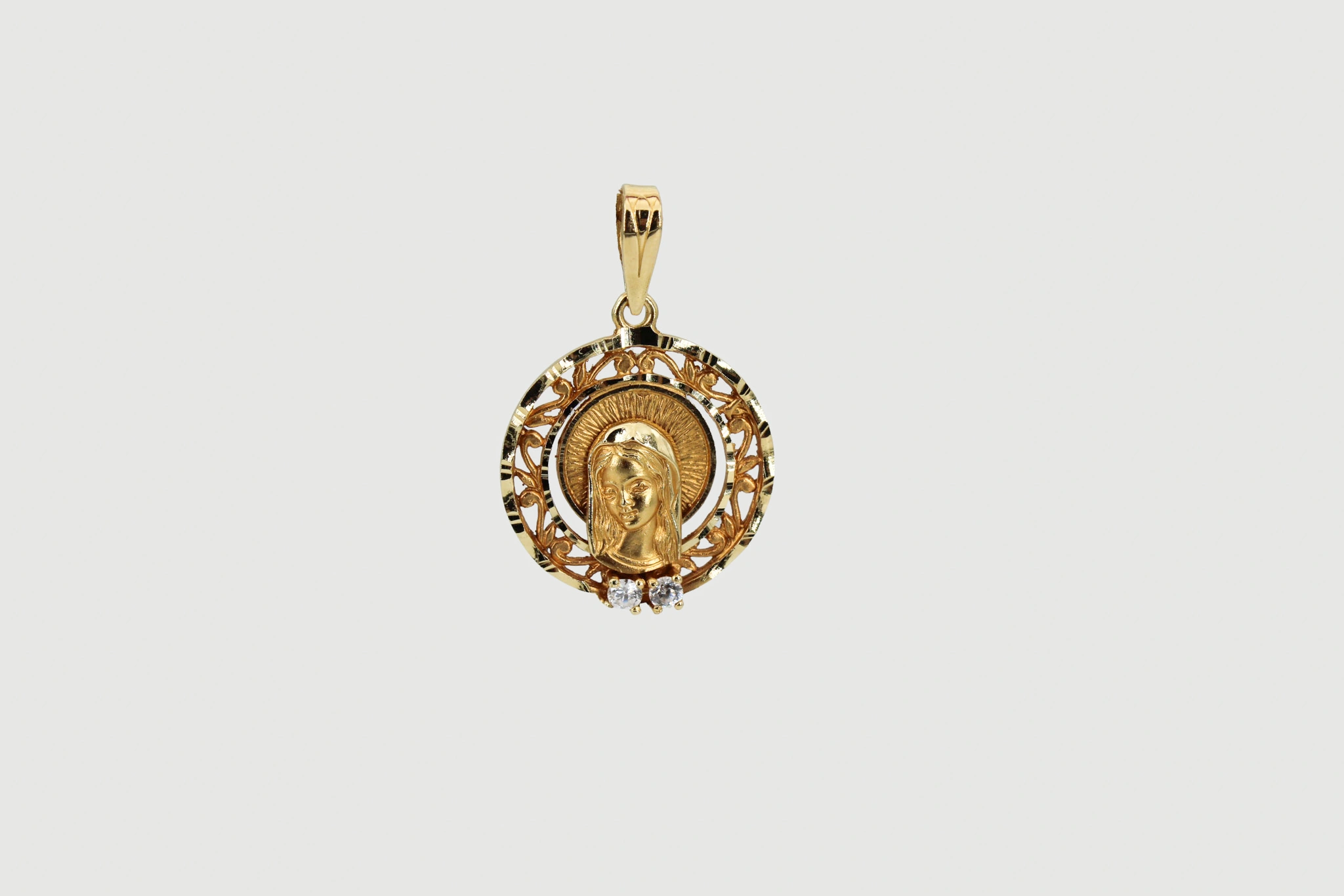 Medalla de oro de 18k con circonitas — foto 3