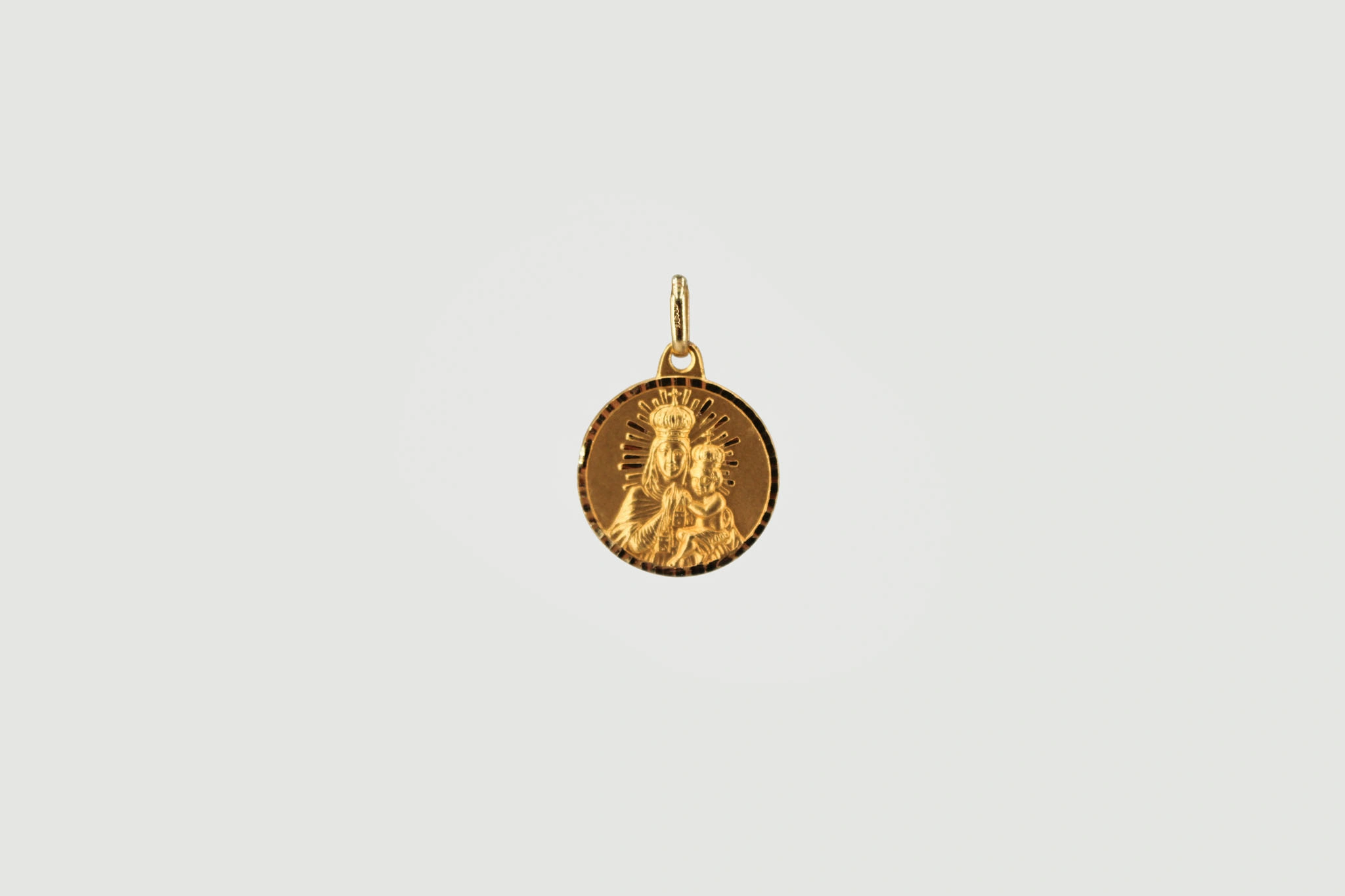 Medalla de oro de 18k con Virgen María — foto 3