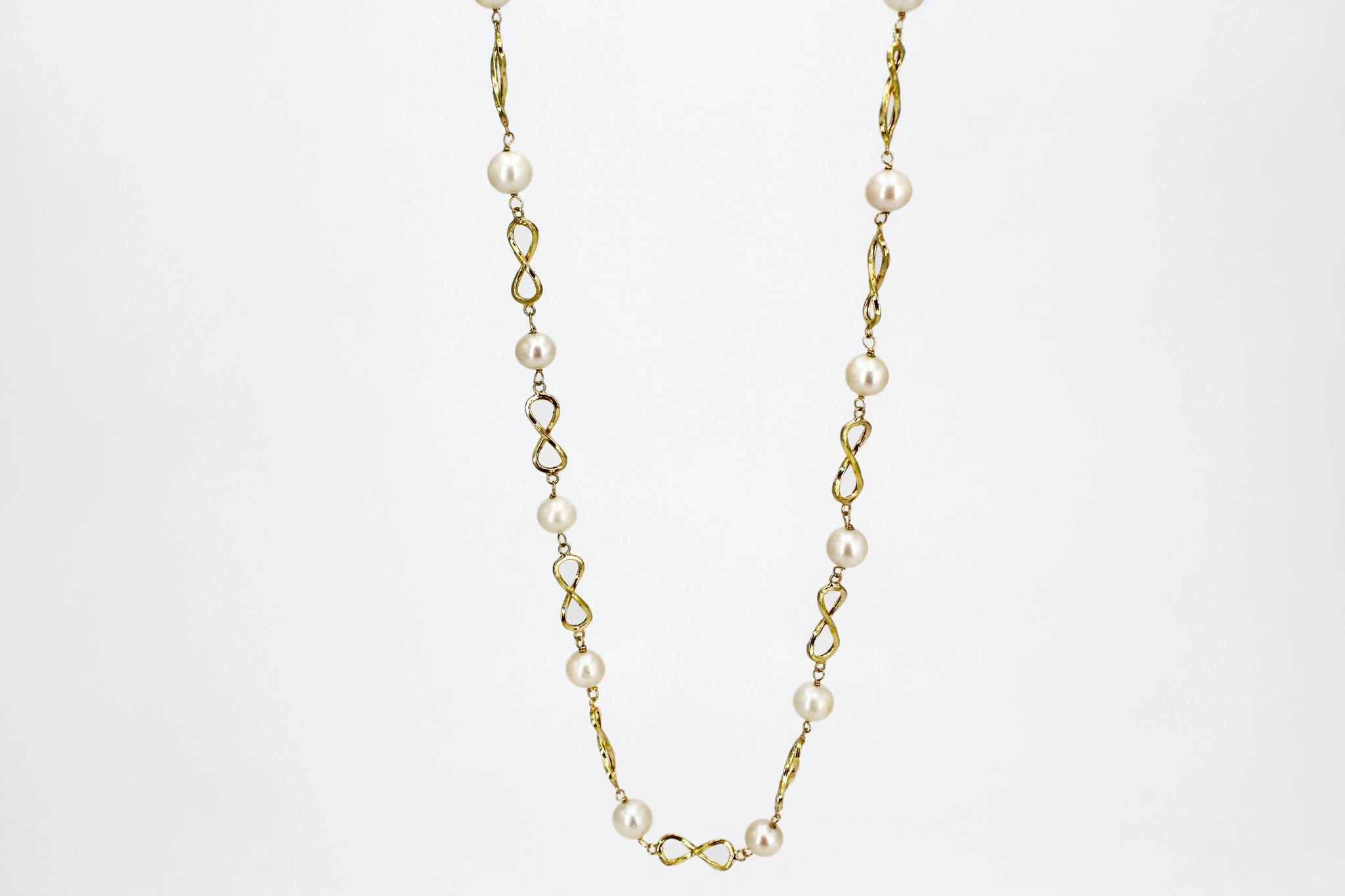 Collar de oro 18K eslabones infinito con perlas
